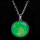 Halskette mit rundem Anhänger und im Dunkeln grün leuchtend
